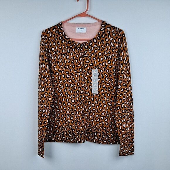 Ladies button front sweater NWT - Picture 1 of 12